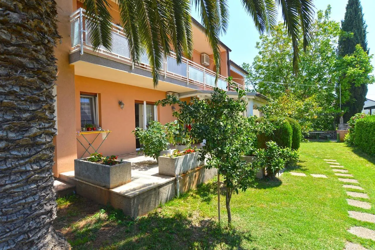 Apartments Mira 667 Medulin 0*,  Kroatien